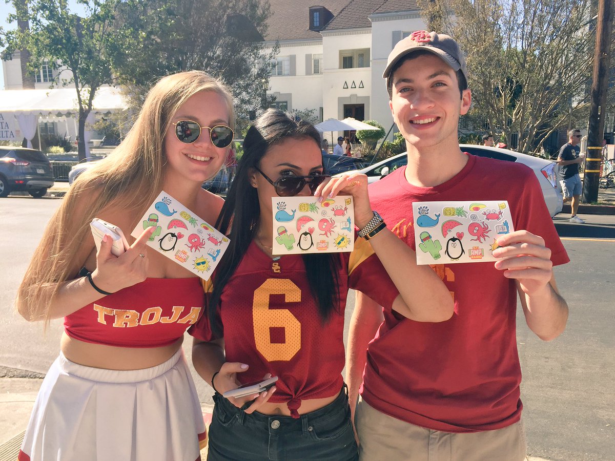 971now's tweet photo. #GREEKROW at @USC is ready for the game today! ❤️🏈✌🏼️💛 #FightOn #USC #Trojans #AmpRadio https://t.co/Iw7Ge7v8wG