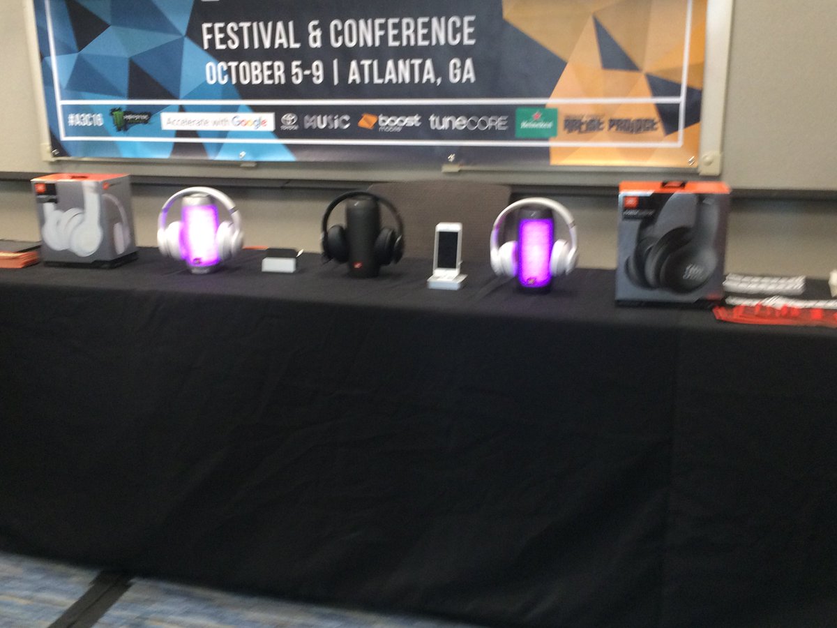 yourblacknews's tweet photo. #A3C16 #hackmusic its almost over..... https://t.co/gls5vkyGbk