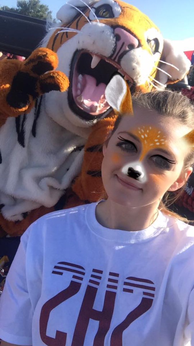 Tigerjimshs1's tweet photo. Homecoming 2016 was one for the books! I hope everyone had a TIGERIFIC week and more to come!
#hoco2016 #tigerific #mascot https://t.co/jZqhKyz8X6