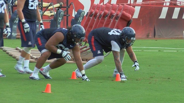 DavidKelly1290's tweet photo. Could #AiuluaFanene be what #ArizonaWildcats defense needs up front: https://t.co/5Gzew7FdD2 #FeedFish #AZvsUTAH #BearDown #KOLDCats https://t.co/fvCfJPCUBp