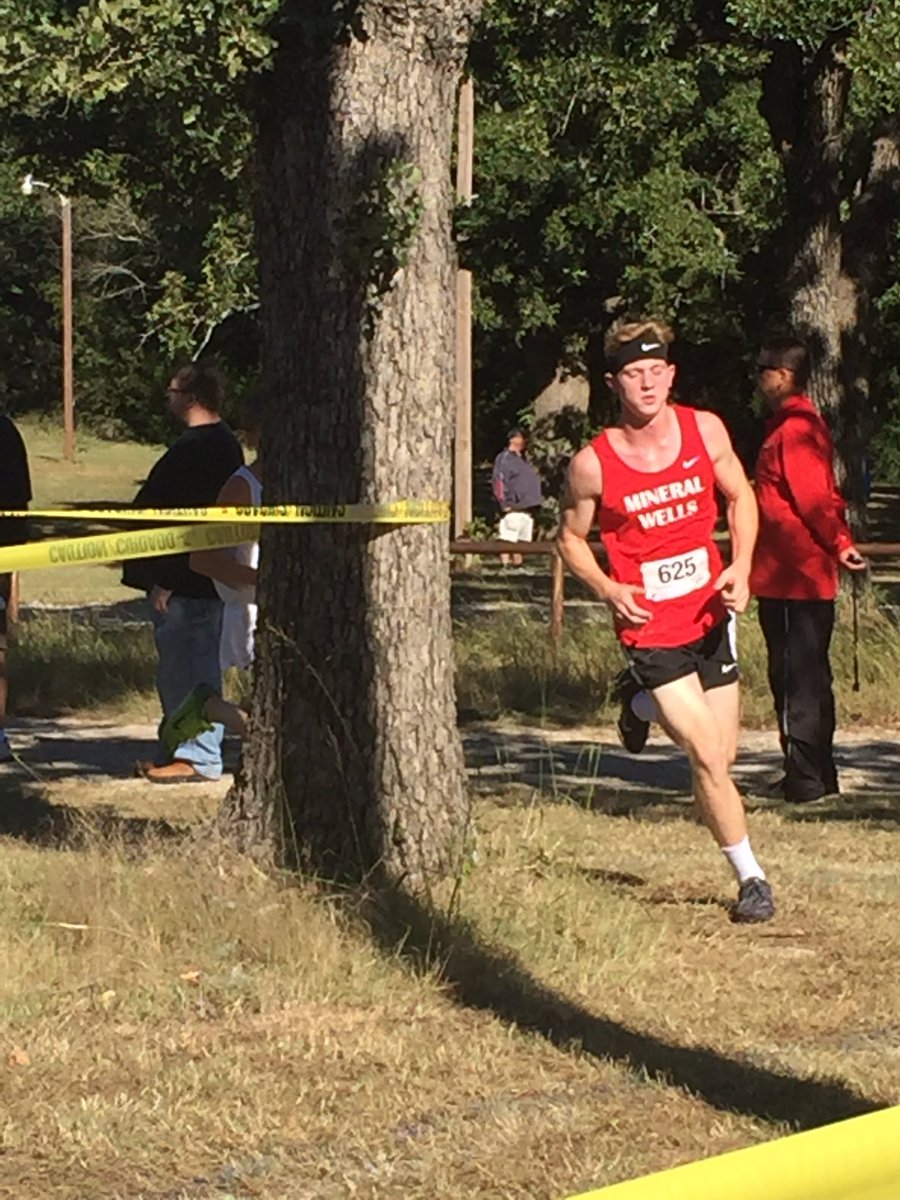KFowler1001's tweet photo. Proud mama! He got his best time today! Taking after his sister. 🏃🏼#mwrams #xc #cc https://t.co/zr3uVL08nT