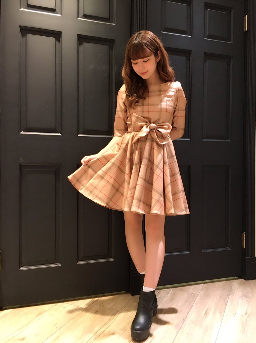 Dazzlin渋谷109店 Sur Twitter New着画 5分袖チェックフィットandフレアワンピース 7900 Tax 大人気の チェックワンピース ウエストマークのリボンがポイントです 大人ガーリーな美シルエットで これからの時期タイツと合わせていただくのもオススメですよ Dazzlin渋谷109店 Sur Twitter New着画 5分袖チェックフィットandフレアワンピース 7900 Tax 大人気の チェックワンピース ウエストマークのリボンがポイントです 大人ガーリーな美シルエットで これからの時期タイツと合わせていただくのもオススメですよ