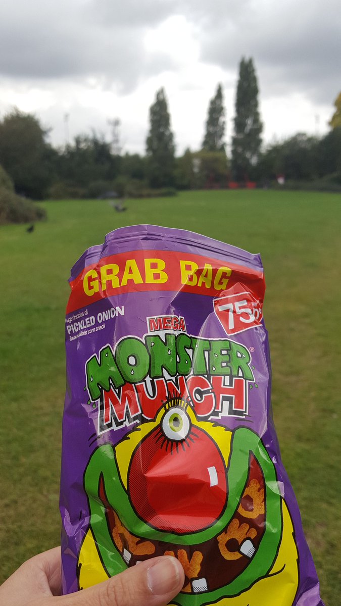 catmichninja's tweet photo. Saturday. Football. Monster munch. Beer. @DulwichHamletFC #doesitgetanybetter? #dulwichhamlet #sortoflocal #goteam https://t.co/JbWvS1En27