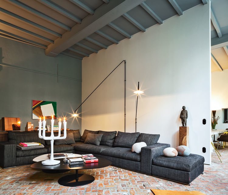 BonneeBamboo's tweet photo. Love the unique use of art galleries for the design in this home. #interiordesign https://t.co/ujPgba61C3 https://t.co/IOpv2UggSS