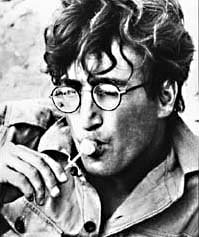 CiudadanoOrtiz's tweet photo. Se cumplen 50 años de la creación de #StraberryFieldsForever en #Almería por #JohnLennon. ;) https://t.co/DQEQnwz6Iu https://t.co/9JafxMoQfb