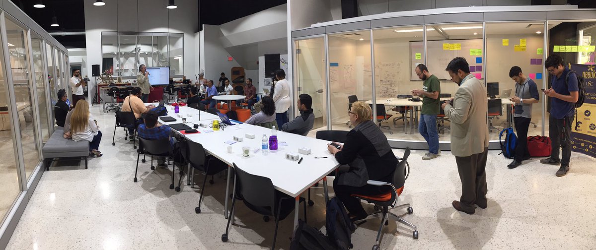 #PRcuenta Hackathon <a href="/sagradoedu/">Univ. del Sagrado Corazón</a> <a href="/uscensusbureau/">U.S. Census Bureau</a>