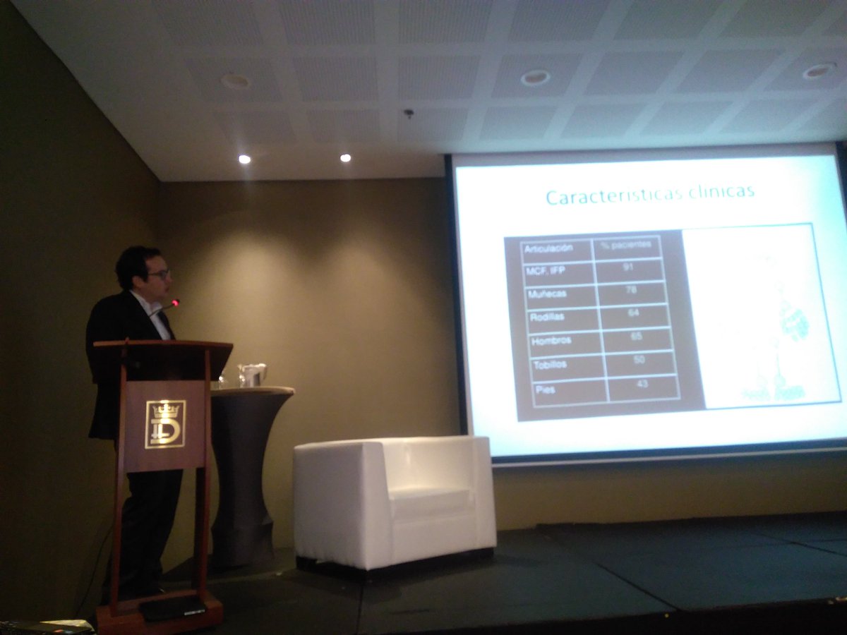 carlostororeuma's tweet photo. Generalidades de la #artritisreumatoide con @alejojrmd @Asoreuma @PanlarLeague @projectMADDoc #DMA16 #JuntosPodemos https://t.co/mPa8IJafhw