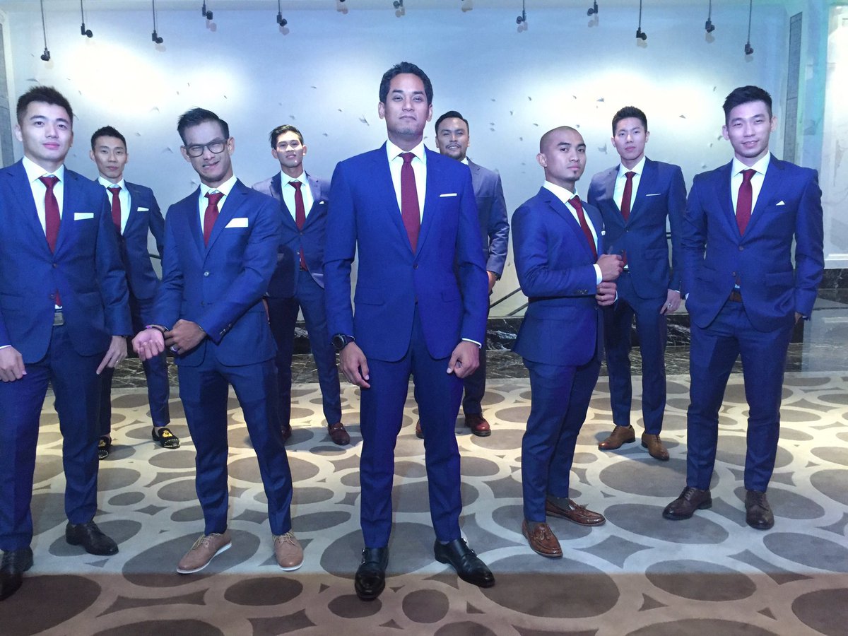 Khairykj's tweet photo. At the Olympics-Paralympics awards dinner. These guys clean up well. #HariSukanNegara https://t.co/q7aHLCiw6f