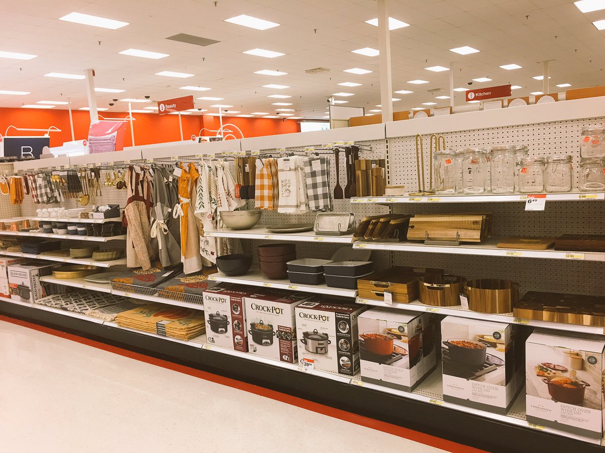 ChristyTGT1786's tweet photo. When your trend run and focals are broken you combine and drive #Cartwheel sales ! #DrivingSales #T93 #TargetGJ @annieloujenkins https://t.co/Rc5fuDwjRT
