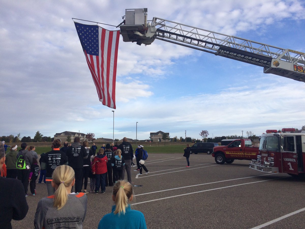 Start of the IIS/SFAS Blue Jacket Run....great cause, great event, great day, great fun! Congratulations!!