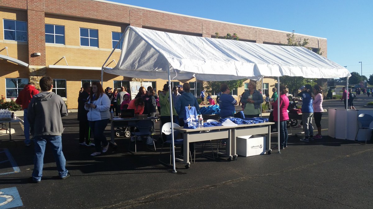 HeartlinePC's tweet photo. #WalkforLife2016 happening now! Come out! https://t.co/TRA9YjBuMf