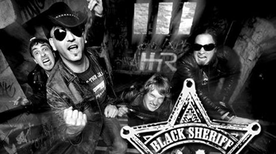 FiestasDelPilar's tweet photo. Y en el #RecintoPeñero Zona B a las 23:30H #VOLATINESDEFUEGO 00:30H @BlackSheriff  02:00H #KALEAN 01:30H @KaraokesBand 05:30H #PeñaGuardia https://t.co/mJdTRgSPKk