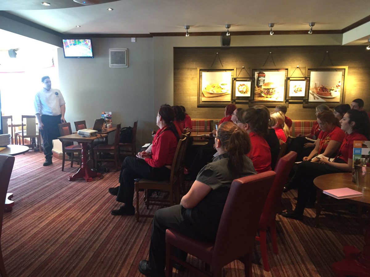 Laura Garner tweet media