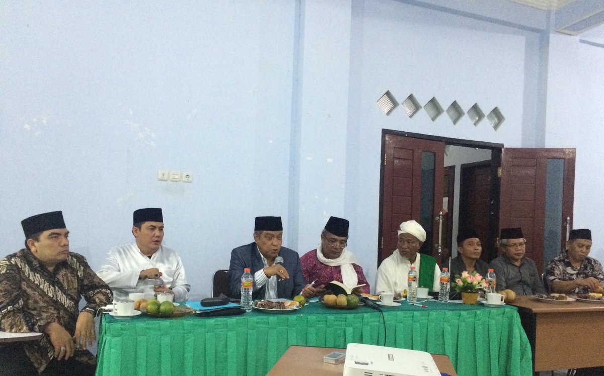 inf_indonesia's tweet photo. Ketum PBNU KH @saidaqil memberikan tausyiah pada acara #Muskercab PCNU Lombok Tengah. https://t.co/qGANXS6YKS