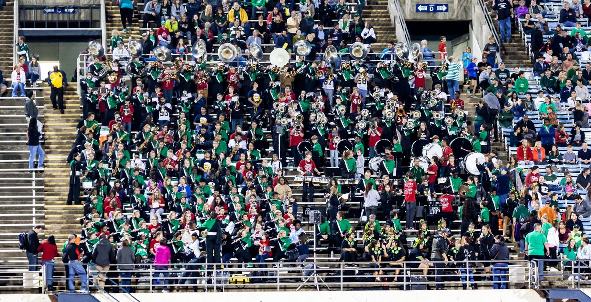 ahscoltbbc's tweet photo. Jr. High Night at UTA Stadium and we beat Lamar! Way to go Arlington Colts Football! #ahscoltfootball #ahscoltband #baileyband #gunnband https://t.co/RLdXGVXTj4