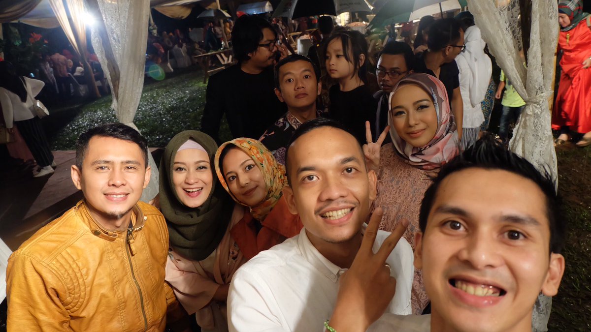 Pancatia's tweet photo. Wasssaaaappp #mandahanzhalal https://t.co/3trPA31DPJ