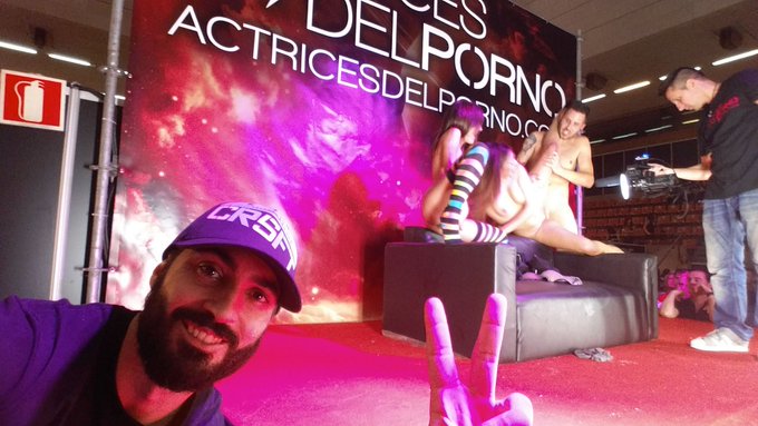Ya se calienta esto poco a poco @SALONEROTICOBCN @actricesdelporn @kevinwhitexxx https://t.co/VGFpK6<a class="tags" target="_blank" title="On Twitter" href="/?out=eyJ0eXAiOiJKV1QiLCJhbGciOiJIUzUxMiJ9.eyJpYXQiOjE3MjE2NzU1NDksImlzcyI6InR3cG9ybnN0YXJzLmNvbSIsIm5iZiI6MTcyMTY3NTU0OSwiZXhwIjoxNzUzMjExNTQ5LCJyZWRpcmVjdF91cmwiOiJodHRwczovL3R3aXR0ZXIuY29tL1NBTE9ORVJPVElDT0JDTiJ9.l7Pa-zT9am5danxEsjERgOnhfah3qa22IKGqmm1Ldjlws9p2mdHrA-Tjoxqhq_YQK_5zLEjiLlK4UkGWb14Grg">@SALONEROTICOBCN</a><a href="/tag/diving"class="tags"><span>#diving</span></a><a href="/tag/padi"class="tags"><span>#padi</span></a>