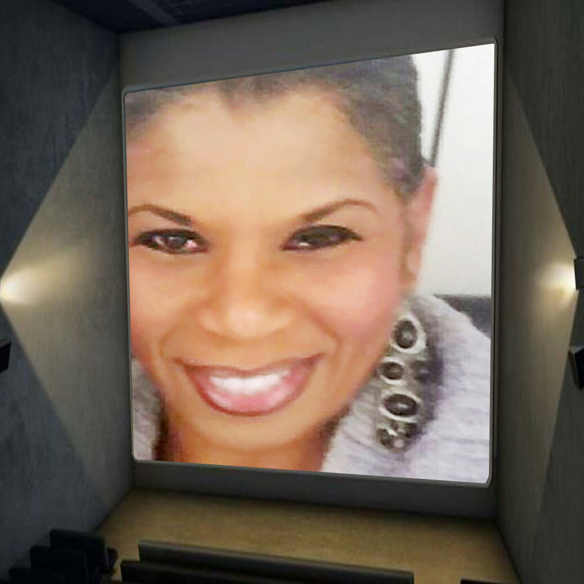 Patina_Paulette's tweet photo. When God Put You In The Spotlight. .#NoOne #CanSteal #YourShine https://t.co/sC0qSH4z87