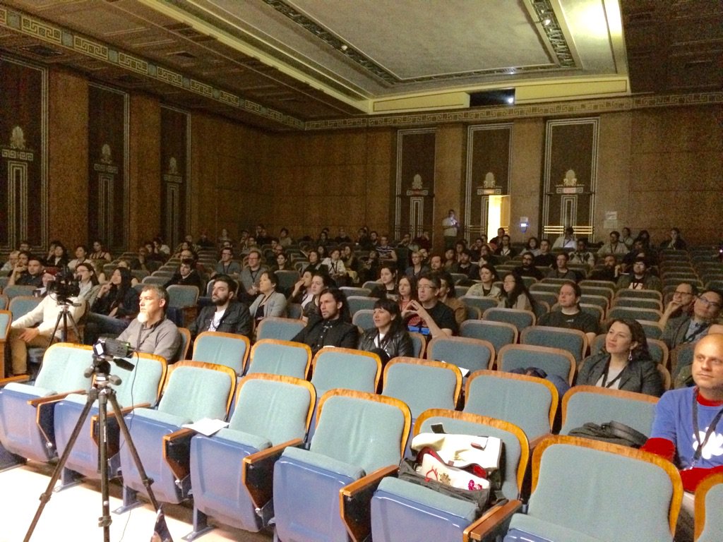 golan's tweet photo. Morning crowd at #weirdreality https://t.co/pOqOIJT7P7