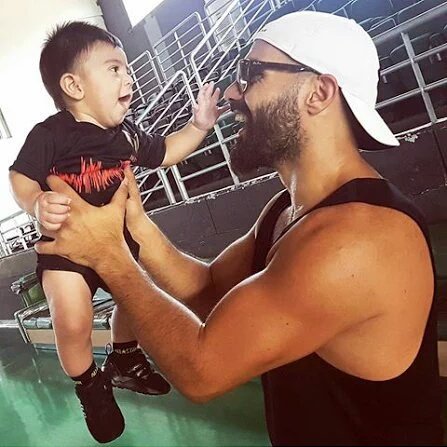 raphanane37's tweet photo. جوزيف عن جد عم تتحضر لتكون أب 😢😱��😱😱
@AttiehJoseph https://t.co/CWXL0NKwfM