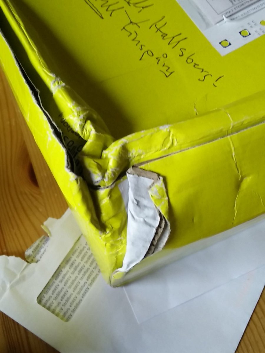 TheNovum's tweet photo. Två telefonsamtal till @PostNordSverige endå ficka jag åka 70km för att hämta mitt paket #fail https://t.co/V2GEhGxspO