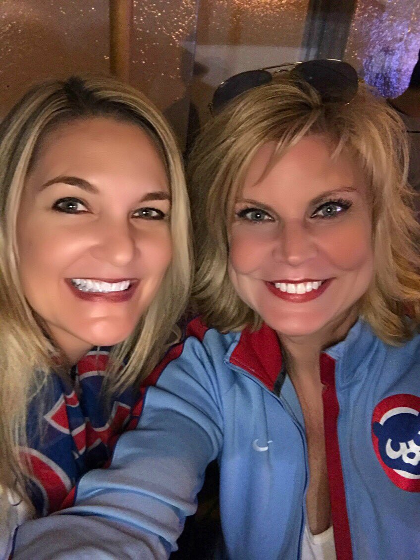 Kathleen717's tweet photo. Cubs win, Cubs win, Cubs win!!! 🐻@Cubs #OctoberBaseball #FlyTheW #NLDS #WeAreGood #SFGvsCHC @Lisa_Fielding 💙⚾️❤️ https://t.co/kl4c6AkksB