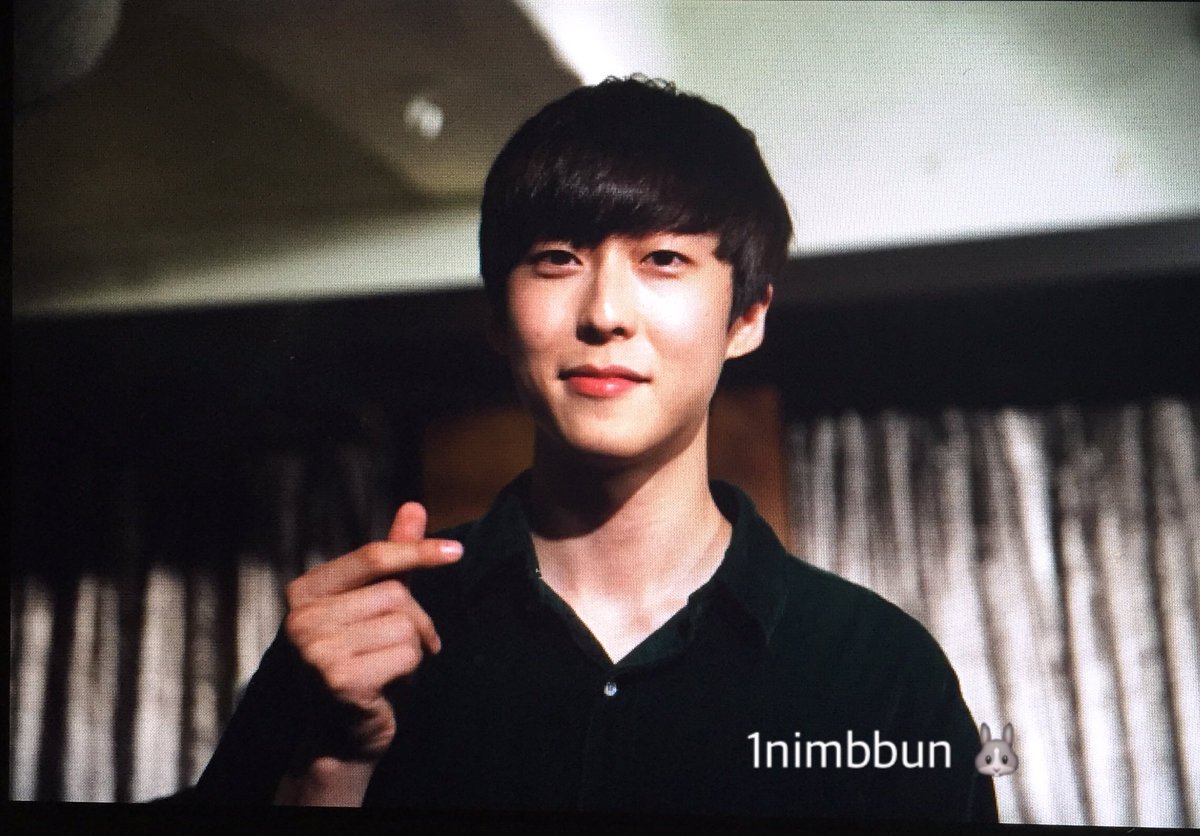 GRAYTREE_TH's tweet photo. [PIC] Won in Saterday Night Show concert at nestNADA Hongdea (2)

มินิฮาร์ทจากวอนค่ะ
#Won #GRAYTREE #SATERDAYNIGHTSHOWCONCERT

cr.1nimbbun https://t.co/XJoGGqyfb4