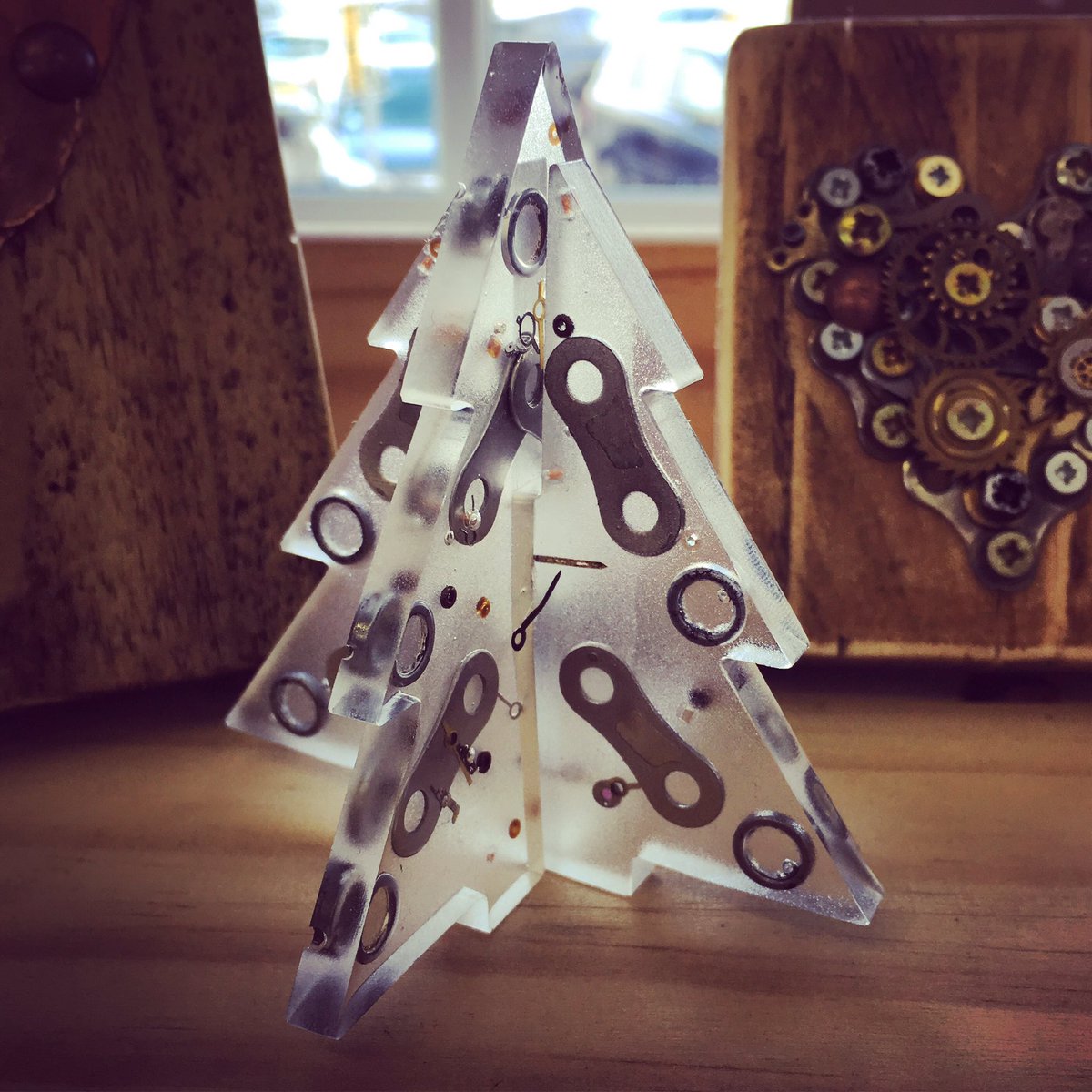 GreaseBugGirl's tweet photo. Looks like I'll be making more of these! Chrissstmush trees #cycle #recycle https://t.co/HNFeiKICR9