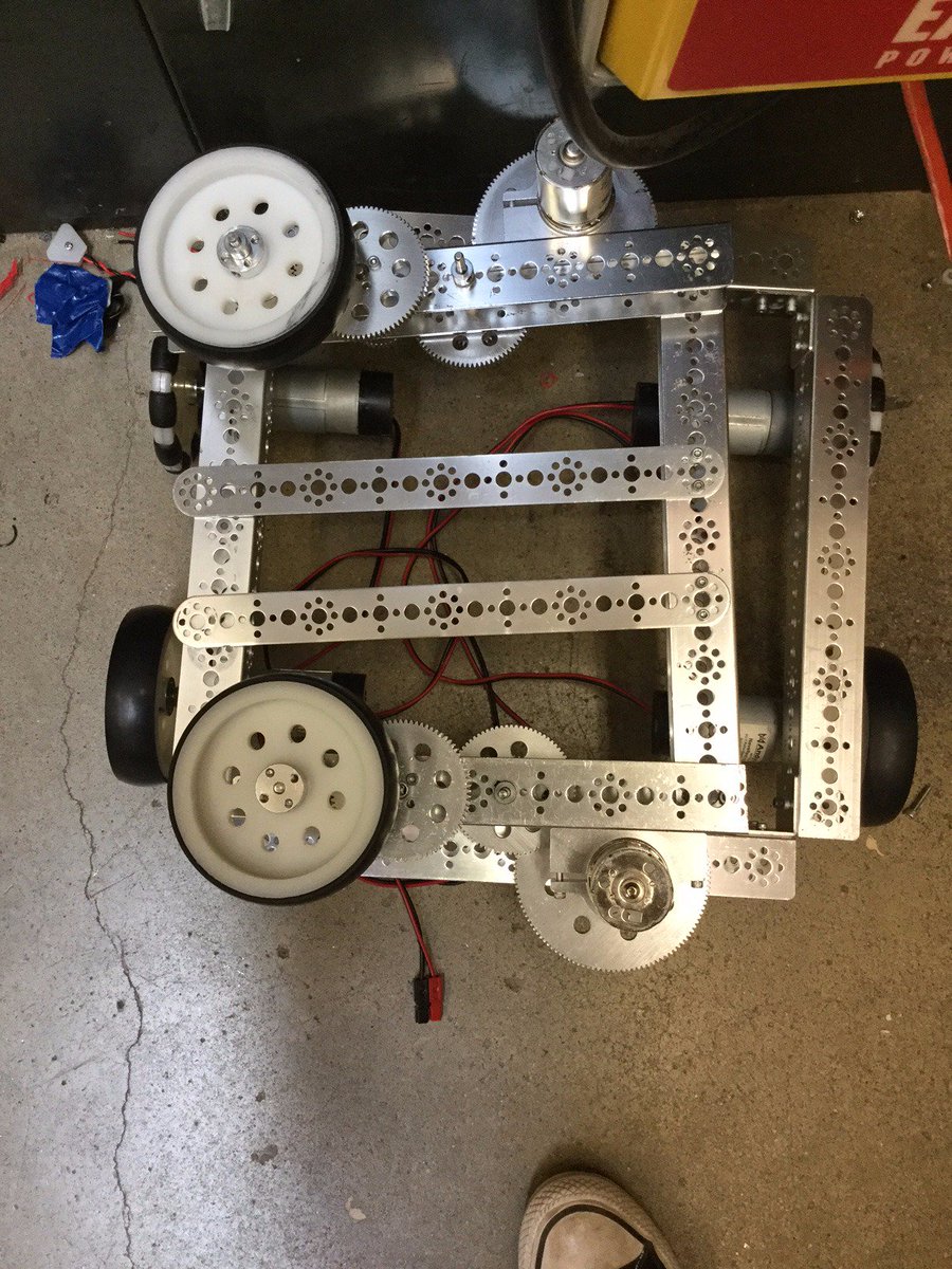 TheOctobots's tweet photo. Still working on our fly wheel. So far it has made three baskets out of a lot. https://t.co/ck50ccjmSN