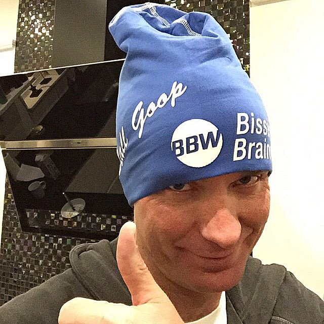 BissenLarsson's tweet photo. Gör som @goopbjorn sprid budskapet Bissen Brainwalk nu när höstkylan är här!
Beställ mössan genom att maila bissenbrainwalk@gmail.com https://t.co/PhbZs3Gh1o