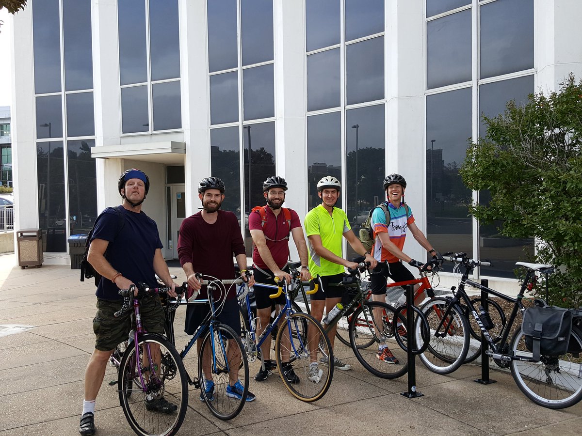 schuetzphysics's tweet photo. @YorktownHS teacher cycling club stops by the @APSVirginia Ed Center on their Friday afternoon ride. @BikeArlington @ATPcommutes @SuptPKM https://t.co/I2FNSDRENG