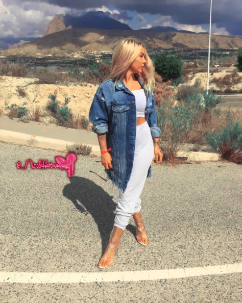 "Vuelva, vive a tu manera..." <a href="/NicolHartman/">ɲiƙi ✌️</a> 💋
