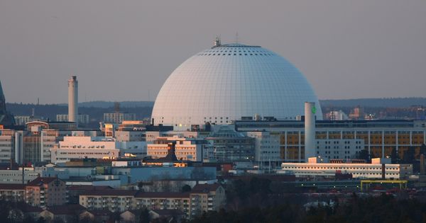 ScoutLifeMag's tweet photo. World's largest scale model solar system spans 11 Swedish cities https://t.co/LIiKha4840 https://t.co/8aWiVmS0go