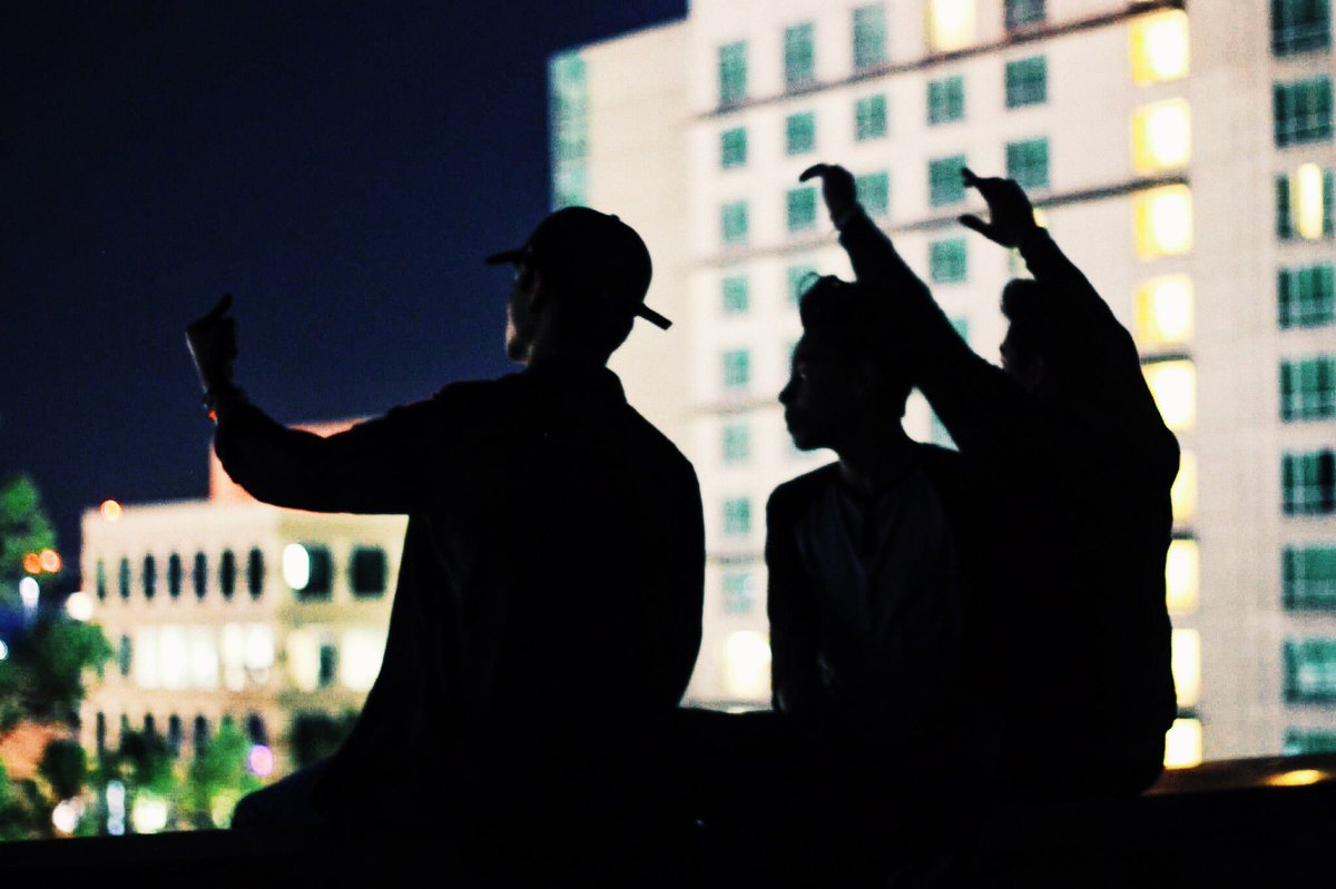 thelifeofeight's tweet photo. Sneak Peek Of The New Video Coming Soon 🙇🏻🙇🏻 https://t.co/KukJiP8h35