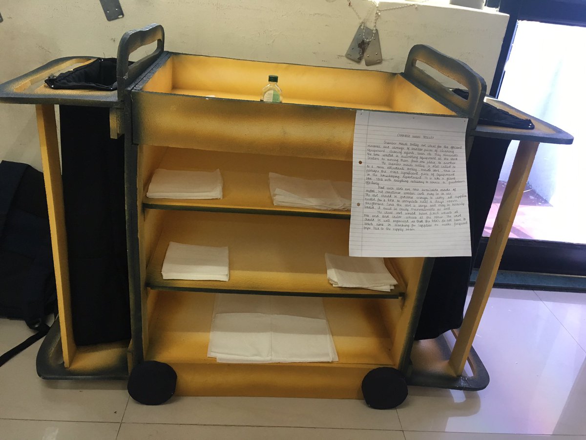 AmanChawla6's tweet photo. @sahebanarang3 
Marvelous Project be like
#Iihm_pune 
#HouseKeepingProject 
#Chamber_Made_Trolley 
#Like_A_Bo$$
#BestProjectseen#Full_Power https://t.co/SrTwOiO6EH