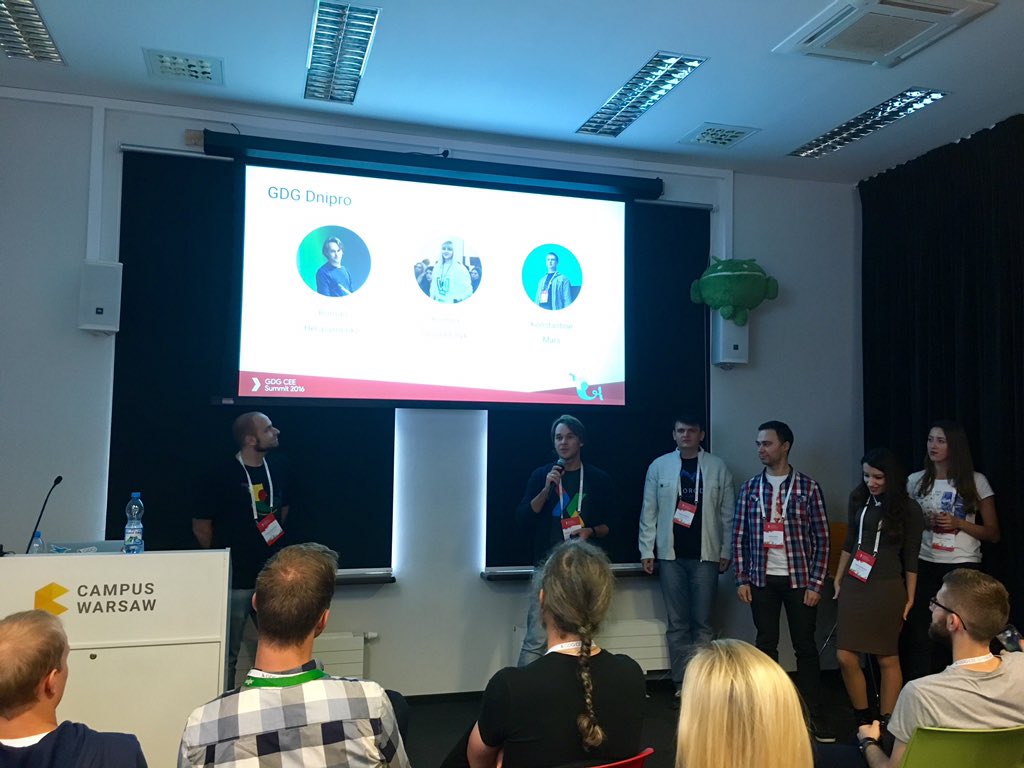 KseniiaS's tweet image. Roman introduce @gdgdnipro to other GDG CEE Organisers #gdgdnipro #wtmukraine #gdgceesummit #gde