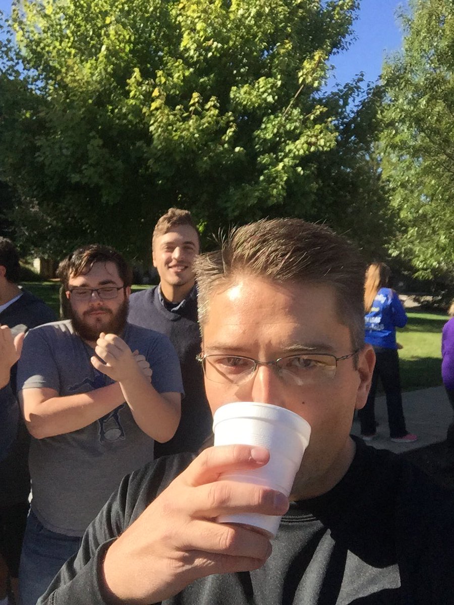 Owen_Handy's tweet photo. Hand squeezed Apple cider (delicious!) from @AU_Adelphi #TwEatStrEatFair https://t.co/QuBL2Ze63R