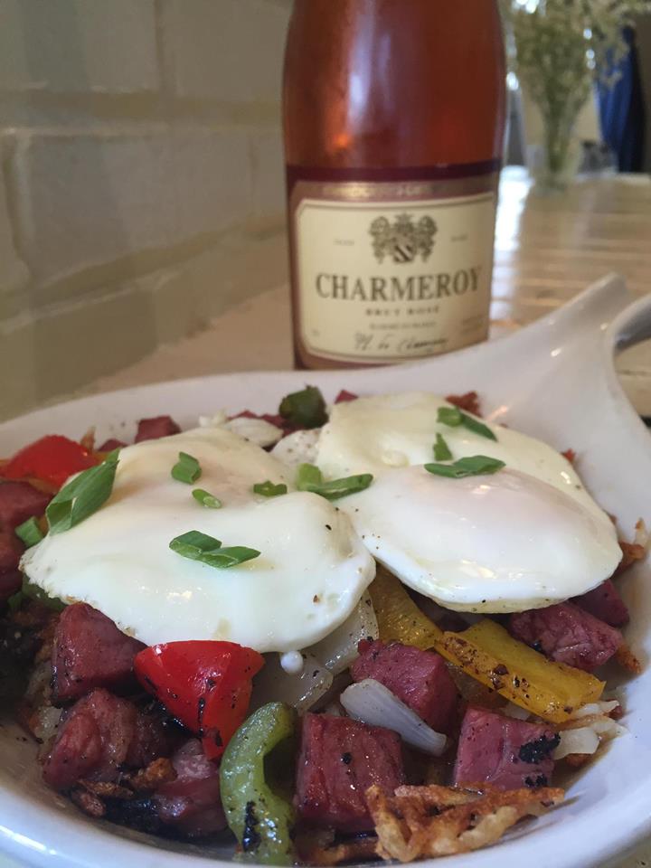 Old_Vinings_Inn's tweet photo. #ILoveUBrunch! #GreatWeather, #SouthernFood and #GraciousService awaits you on our patios! https://t.co/JobwsQ5poL