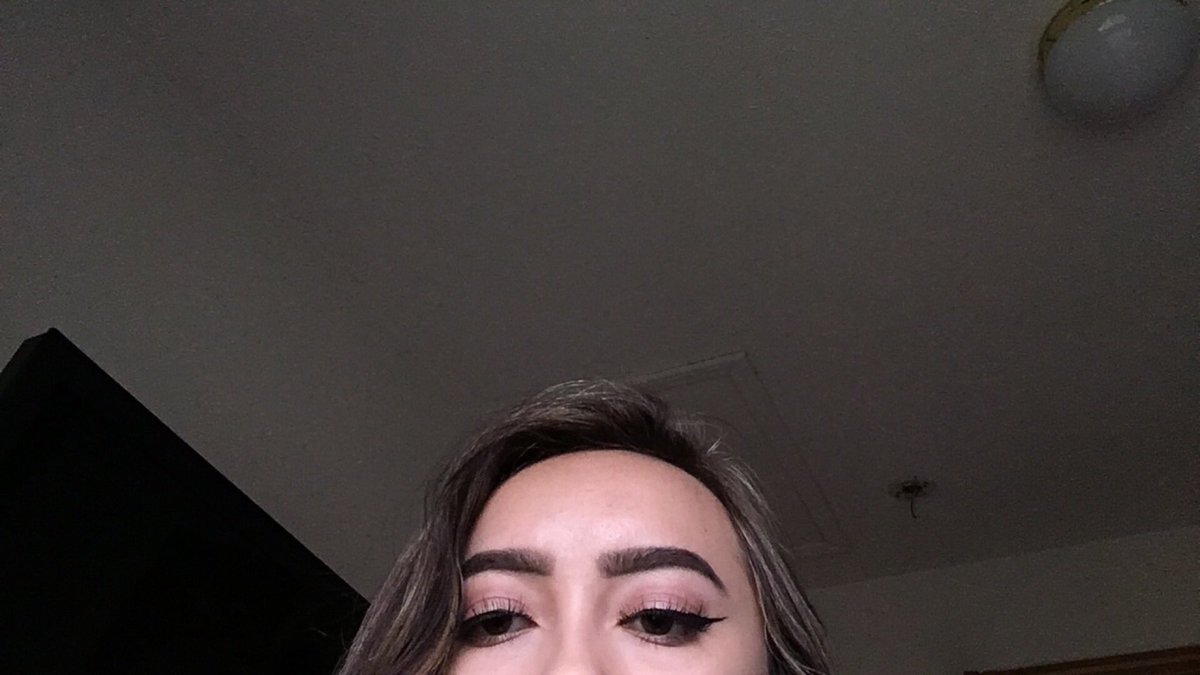 zestyzoee's tweet photo. when yo makeup poppin but you still sad inside. https://t.co/E82bzvRks2