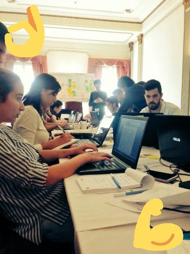 BitUserU's tweet photo. Equipo #Bituseru #NoSpainNoGame
#SubamosDeNivel ! A tope, chic@s! https://t.co/MayFum7Dll