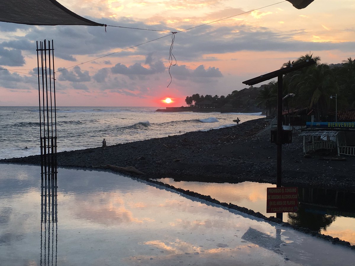 AMCS2011's tweet image. Buenassssss....It's been a while... 😌#HelloSunset
