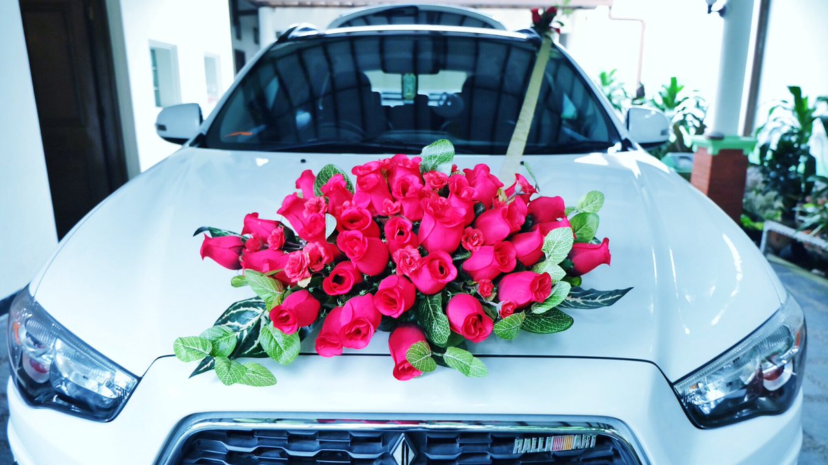 Pancatia's tweet photo. Weedinh car #mandahanzhalal https://t.co/szEr8y7Mot