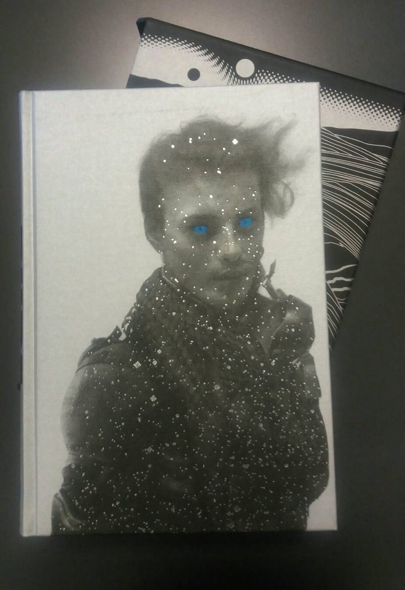 foliosociety's tweet image. Happy birthday to #FrankHerbert! Let the Spice flow. Have you seen our 50th anniversary edition of #Dune? foliosociety.com/dune @sampaints