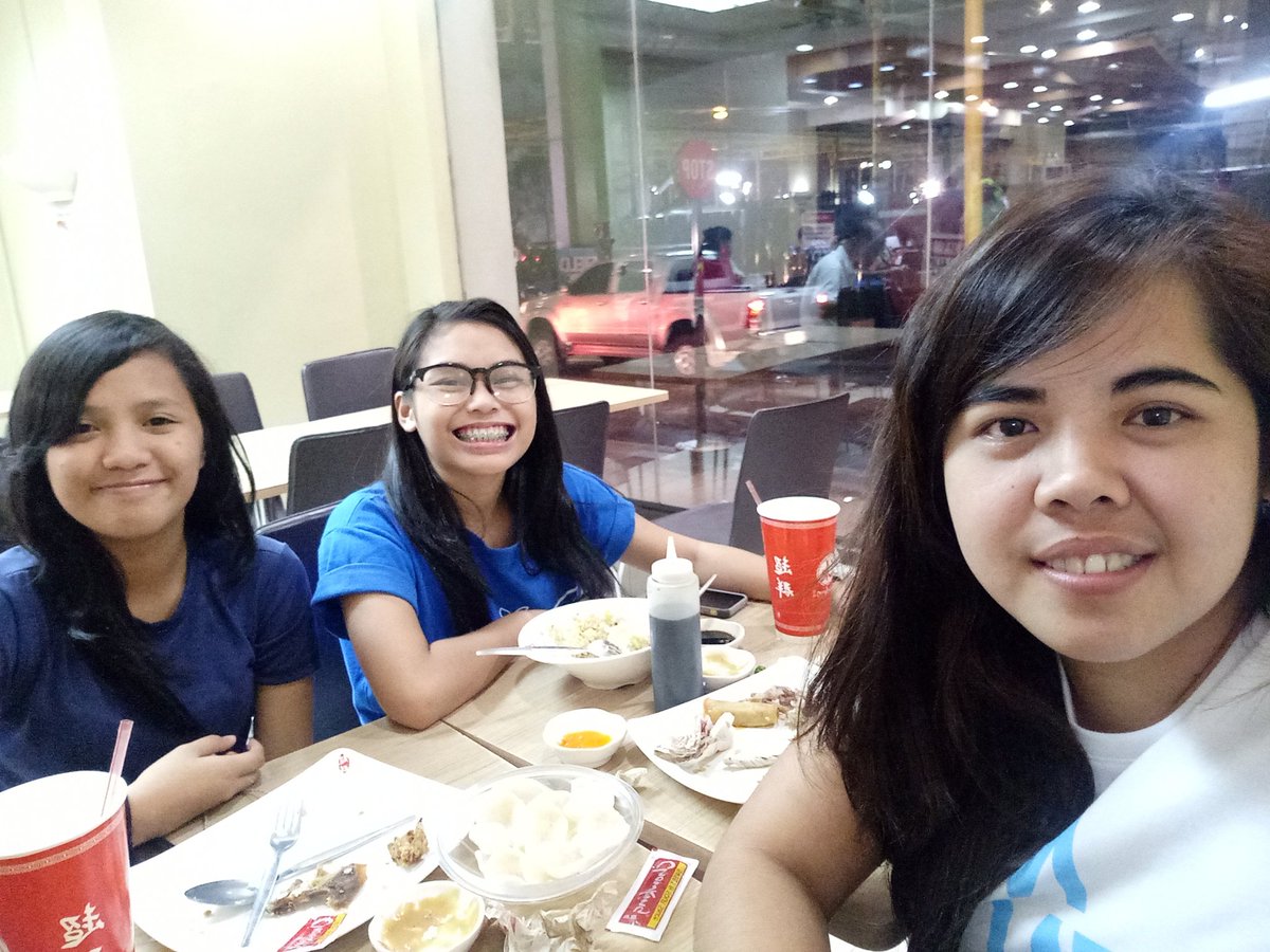 joankathleen26's tweet photo. Dinner Time with the Kiddos @erikadeclaro @phiathesecond ๐
#SameStories
#SameConsequences
#SameConfession
๐๐๐๐๐ https://t.co/CK5xVP4Uud