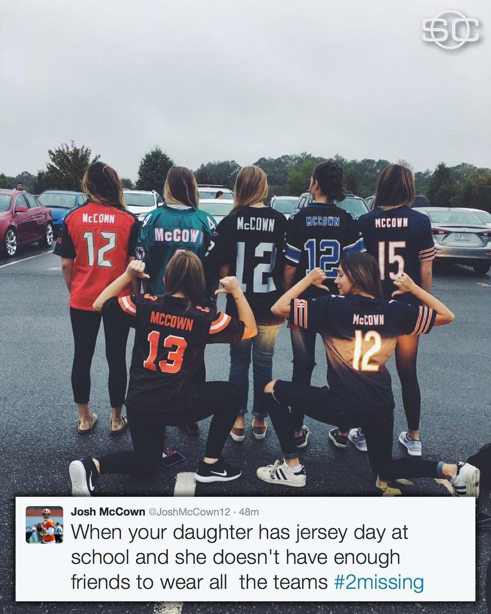SportsCenter's tweet photo. Josh McCown, everyone. https://t.co/RS5mMGOuHm