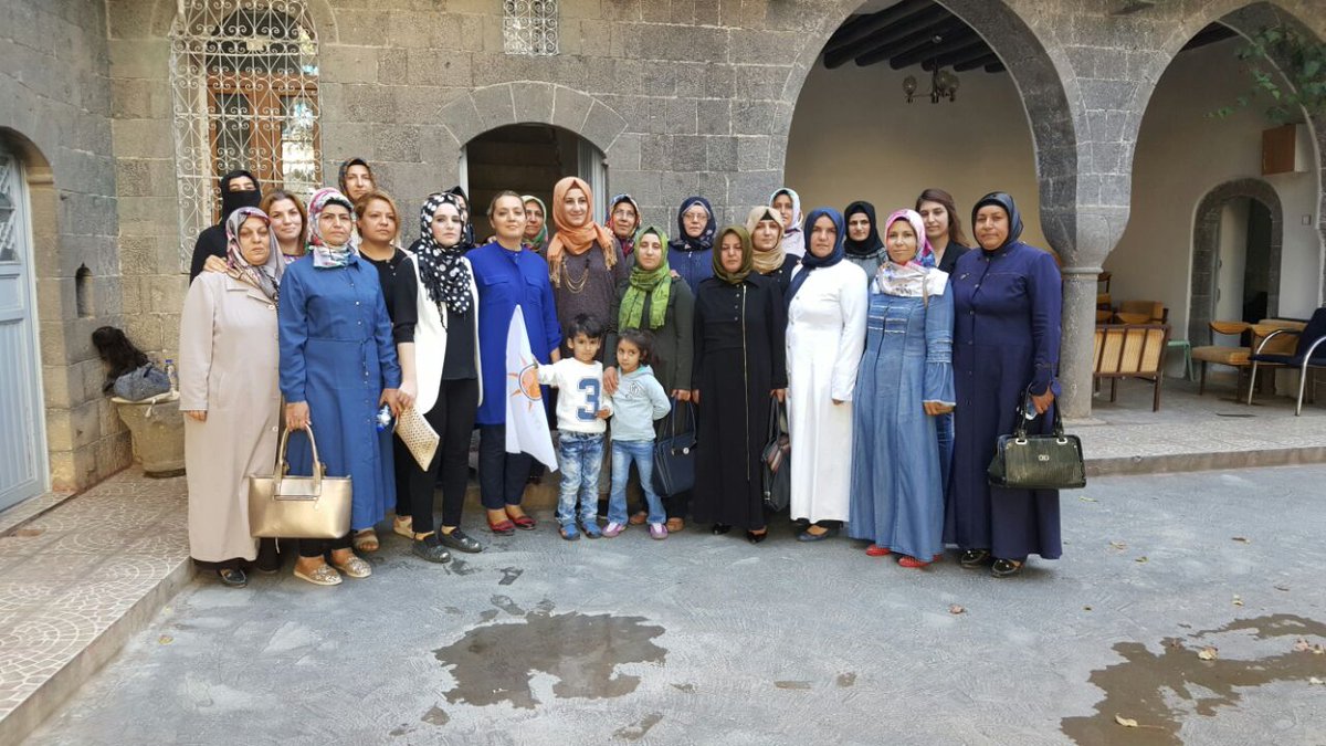 Siverek kadın kolları ilçe teşkilatımızı ziyaret ederek, teşkilat çalışmalarımız ile ilgili istişarelerde bulunduk. <a href="/selvacam/">Lütfiye Selva Çam 🇹🇷</a> <a href="/EdaTGB/">Eda Çakmaklı</a>