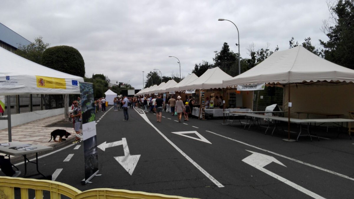 Aprocica's tweet photo. #SantaUrsula también está de fiesta..Te Esperamos.Ven y disfruta de la Feria @AytoSantaUrsula Calidad @pcSantaUrsula https://t.co/vhMtXYn7up