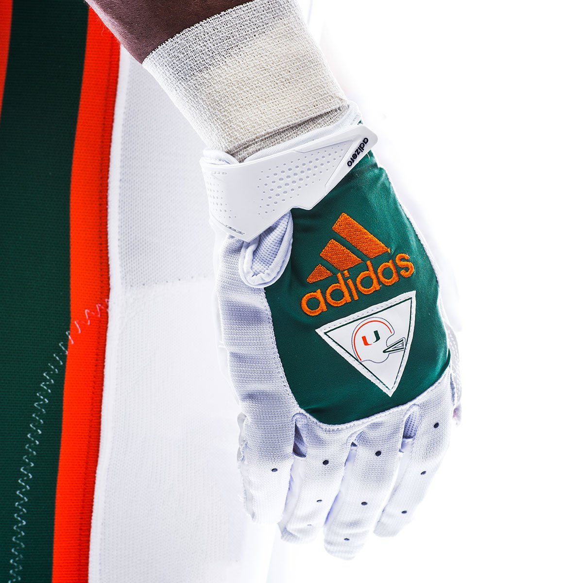 CanesFootball's tweet photo. The #LegendOfTheU uniforms officially make their debut tonight. 

#BeatFSU https://t.co/3t85XC6x5a