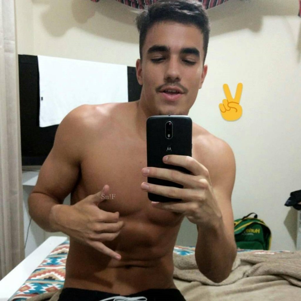 snifshell's tweet image. 