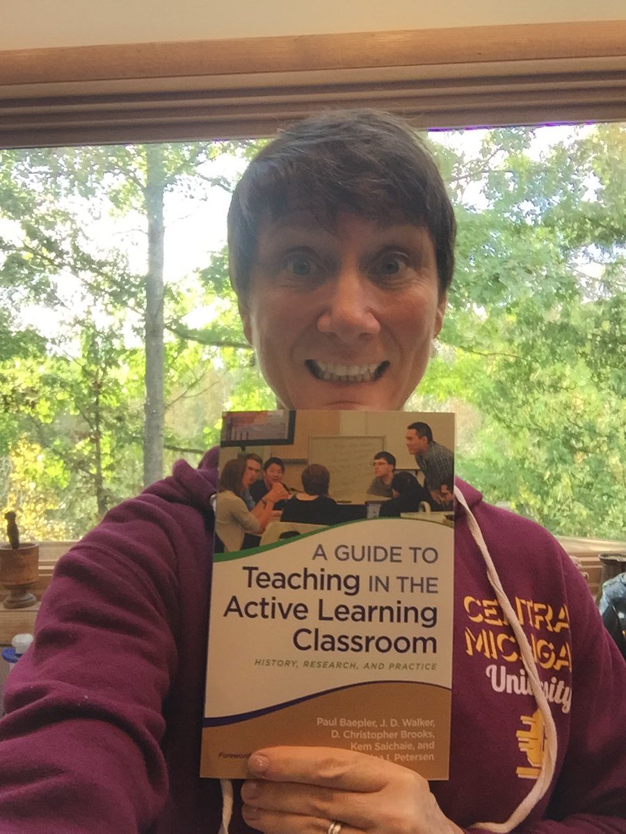 CMULizardLady's tweet photo. Got my book bag today! Hope it fleshes out what I've been learning in TEAL! #cmuteal https://t.co/7pE7NG6F77